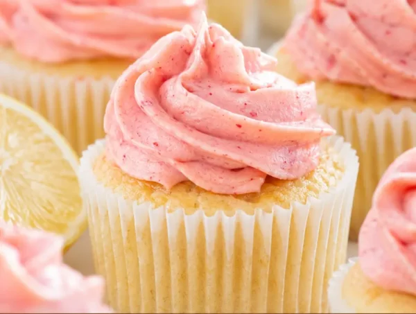 Strawberry Lemonade Cupcakes