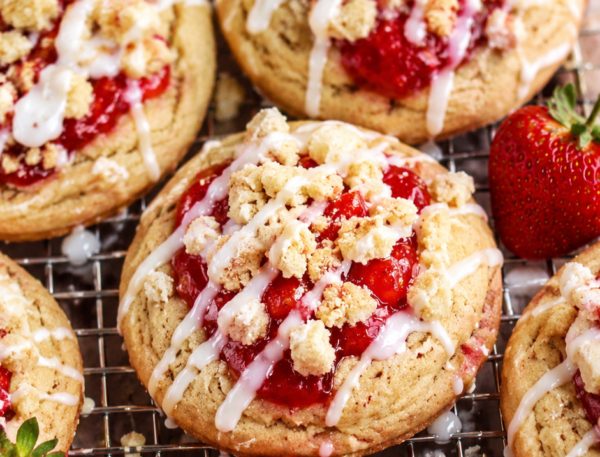 Soft Strawberry Shortcake Cookies