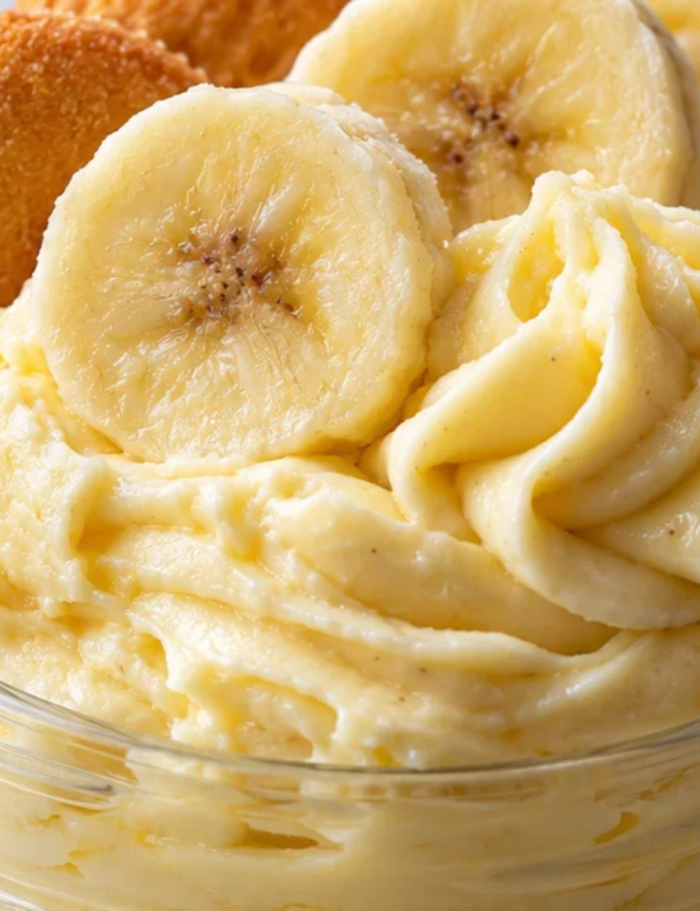 CREAMY BANANA PUDDING FLUFF SALAD